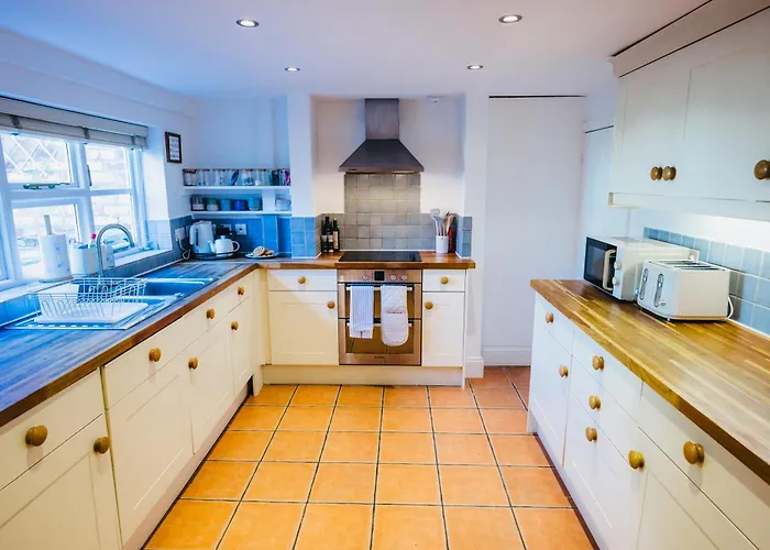 Leam Terrace Escape